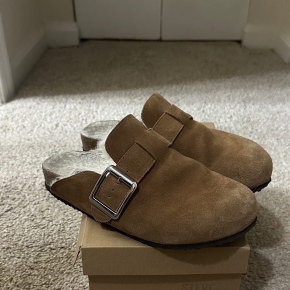 Steve Madden Sam-F Clogs - Picture 3 of 5